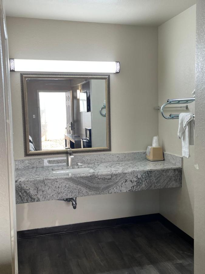 Masters Inn Atlanta - Doraville At I-85 & 285 Bagian luar foto