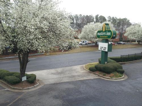 Masters Inn Atlanta - Doraville At I-85 & 285 Bagian luar foto